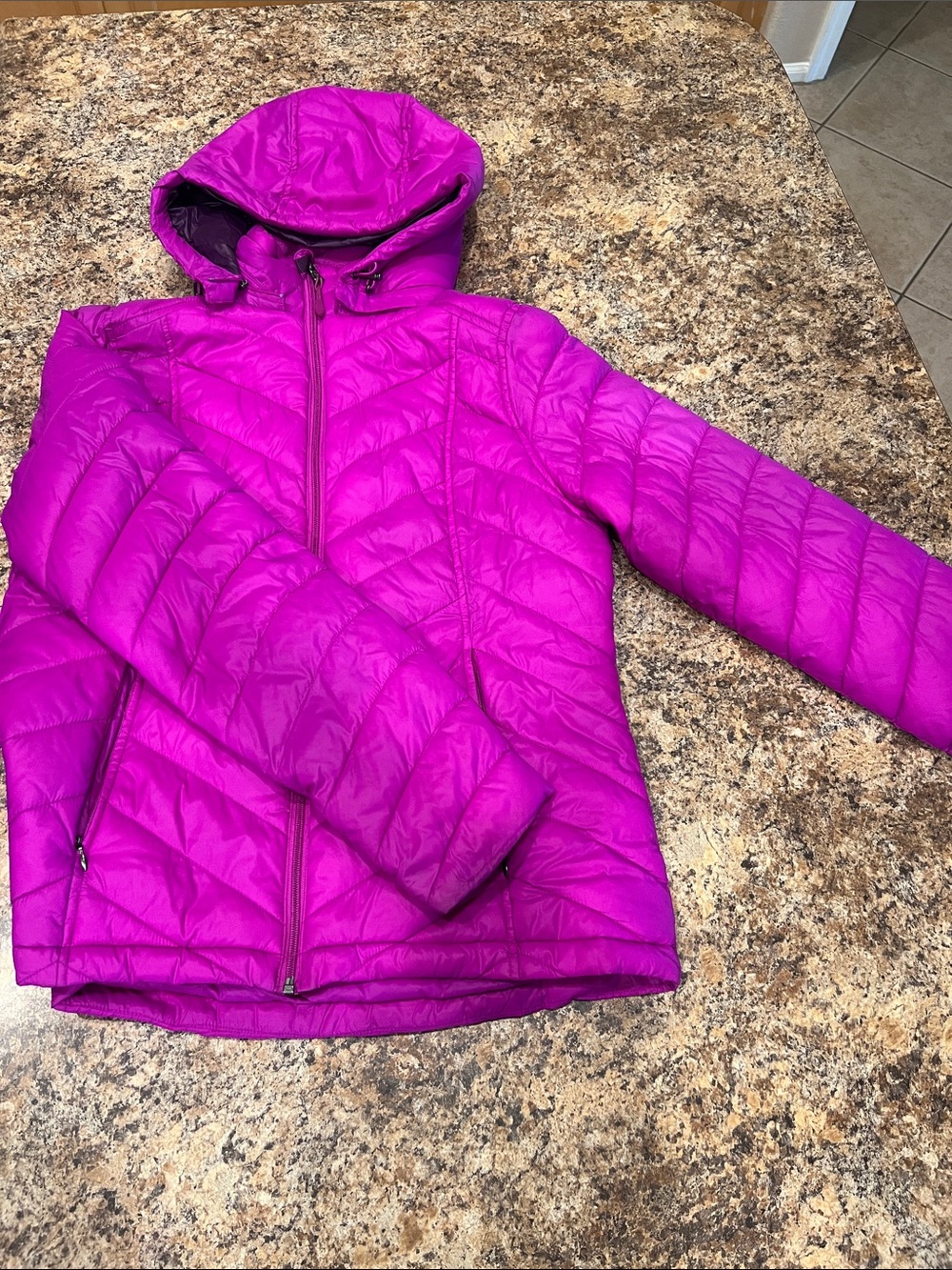 Tek Gear Girls' Lightweight Hooded Puffer Jacket - Bright Magenta